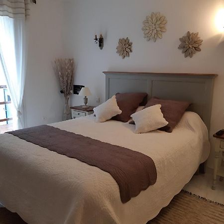 Les Chambres Manon - Piscine, Spa, Tennis Belcodene Ngoại thất bức ảnh
