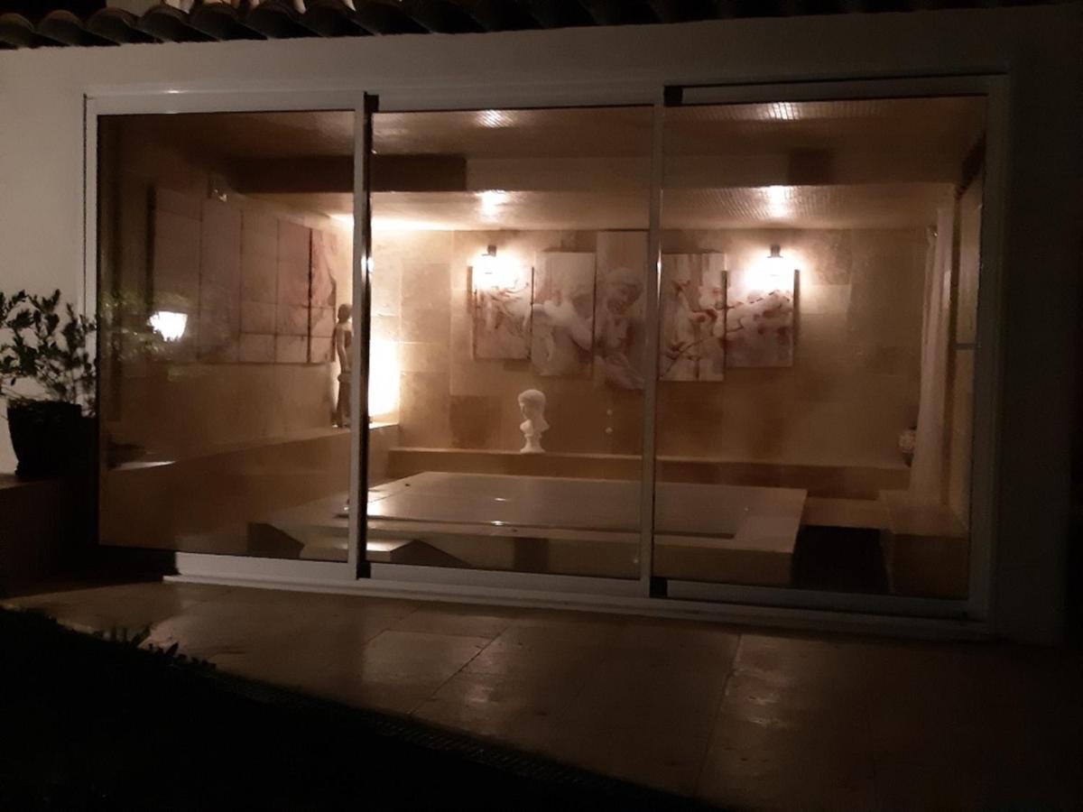 Les Chambres Manon - Piscine, Spa, Tennis Belcodene Ngoại thất bức ảnh