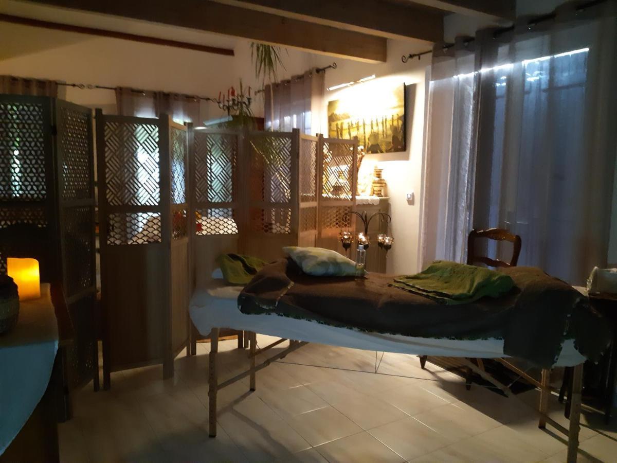 Les Chambres Manon - Piscine, Spa, Tennis Belcodene Ngoại thất bức ảnh